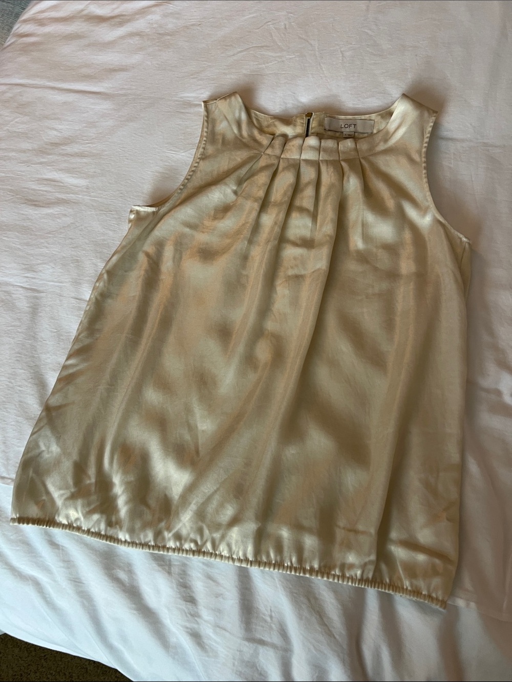 LOFT Satin-Like Pleated Sleeveless Top in Creamy/Light Gold